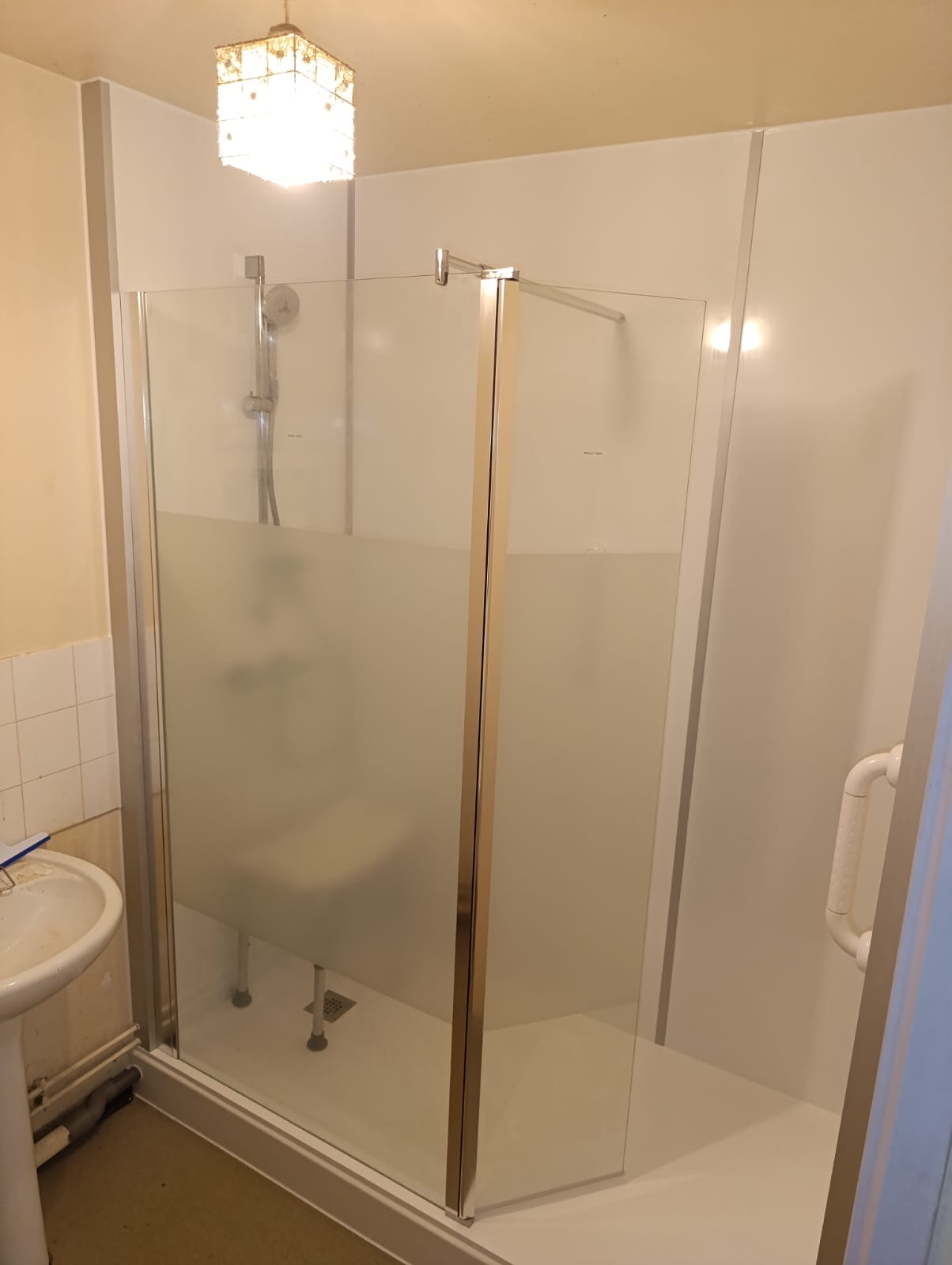 Après : douche sécurisée posée